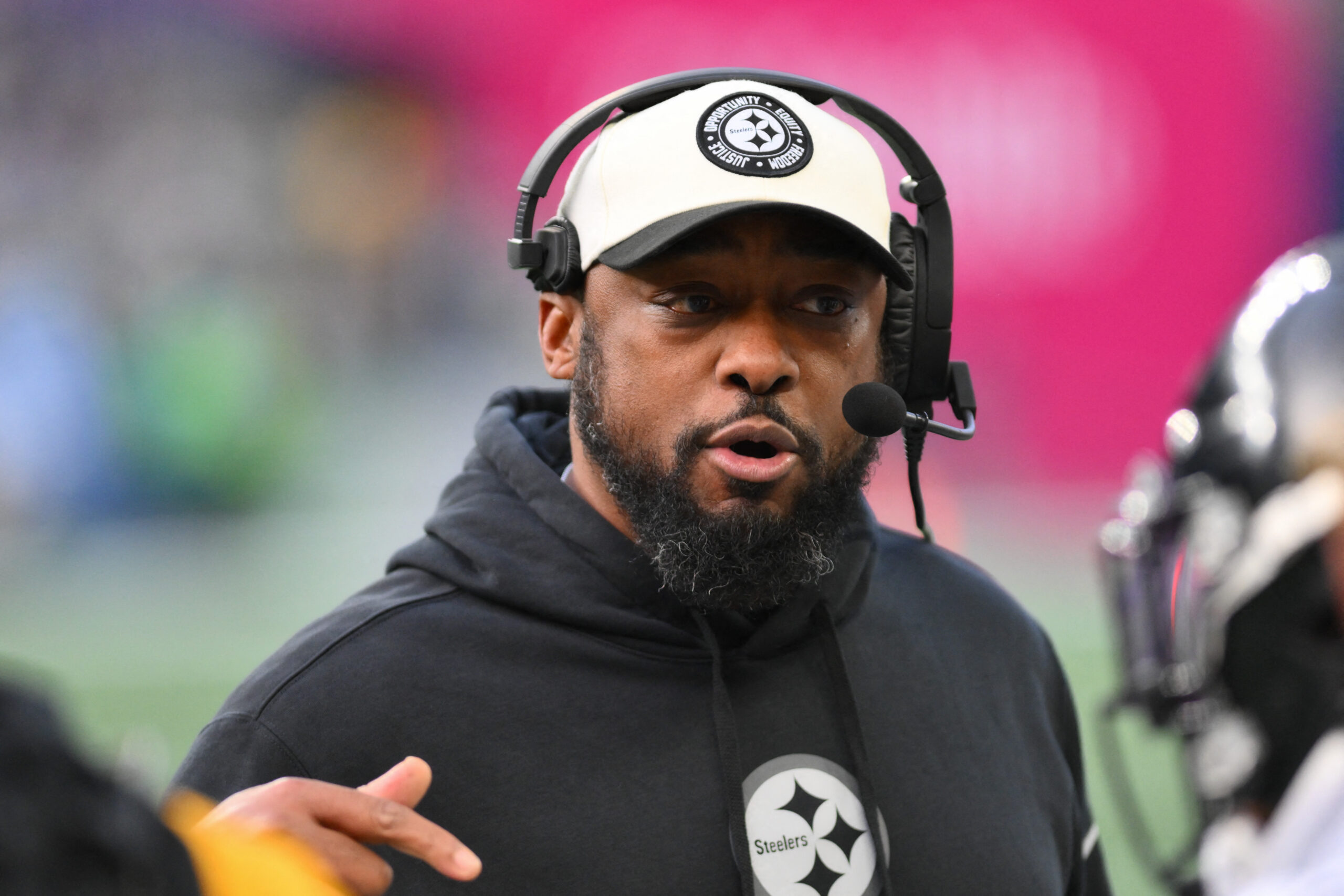 Mike Tomlin discloses ankle injury for another Steelers star player