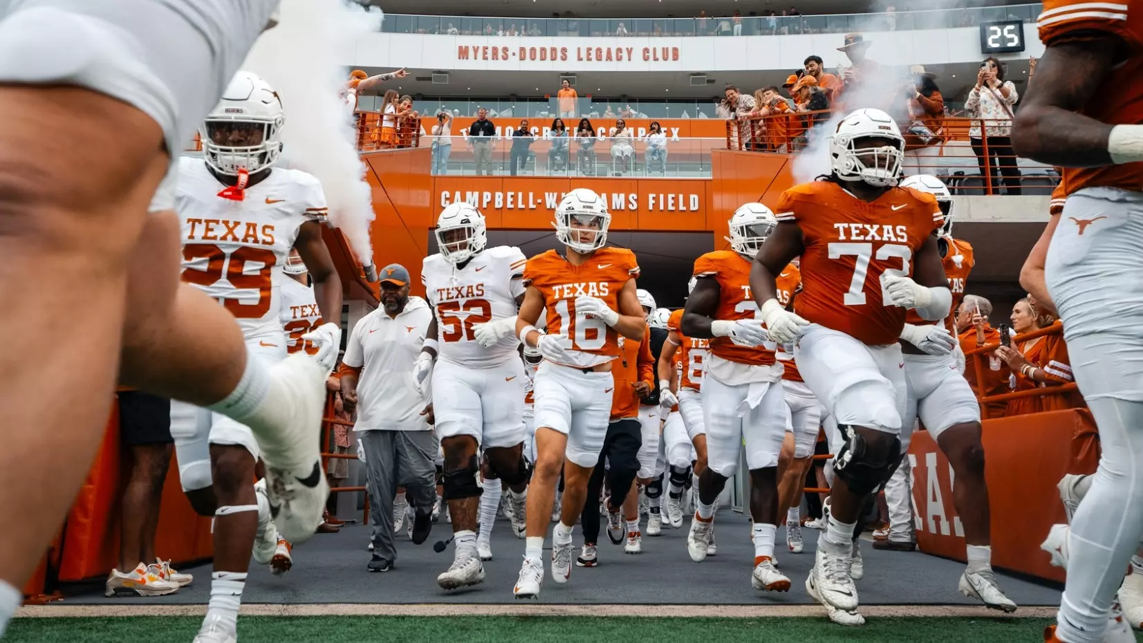 BREAKING: Texas Longhorns’ star player relocates to Texas A&M