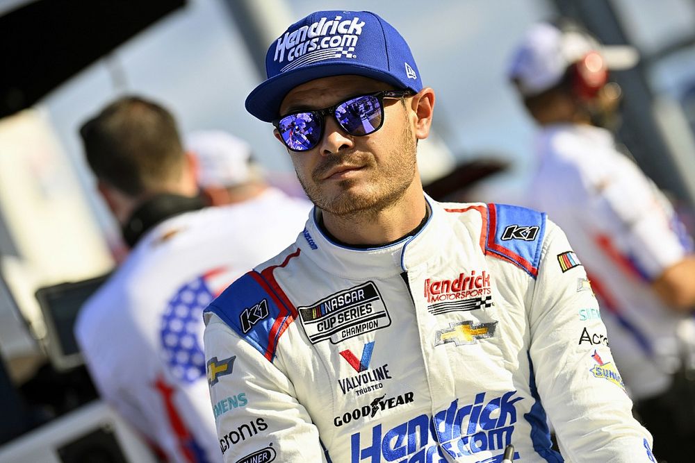 Unbelievable:F1 racer Kyle Larson shocked the whole Dirt Track community a short while ago by abruptly retiring and giving additional details about his choice.